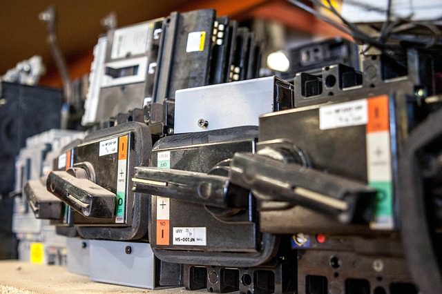 专业电工安装服务 Electrical Services